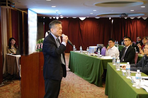 台糖總經理楊錦榮親自主持招商說明會，並一一回答與會廠商提問