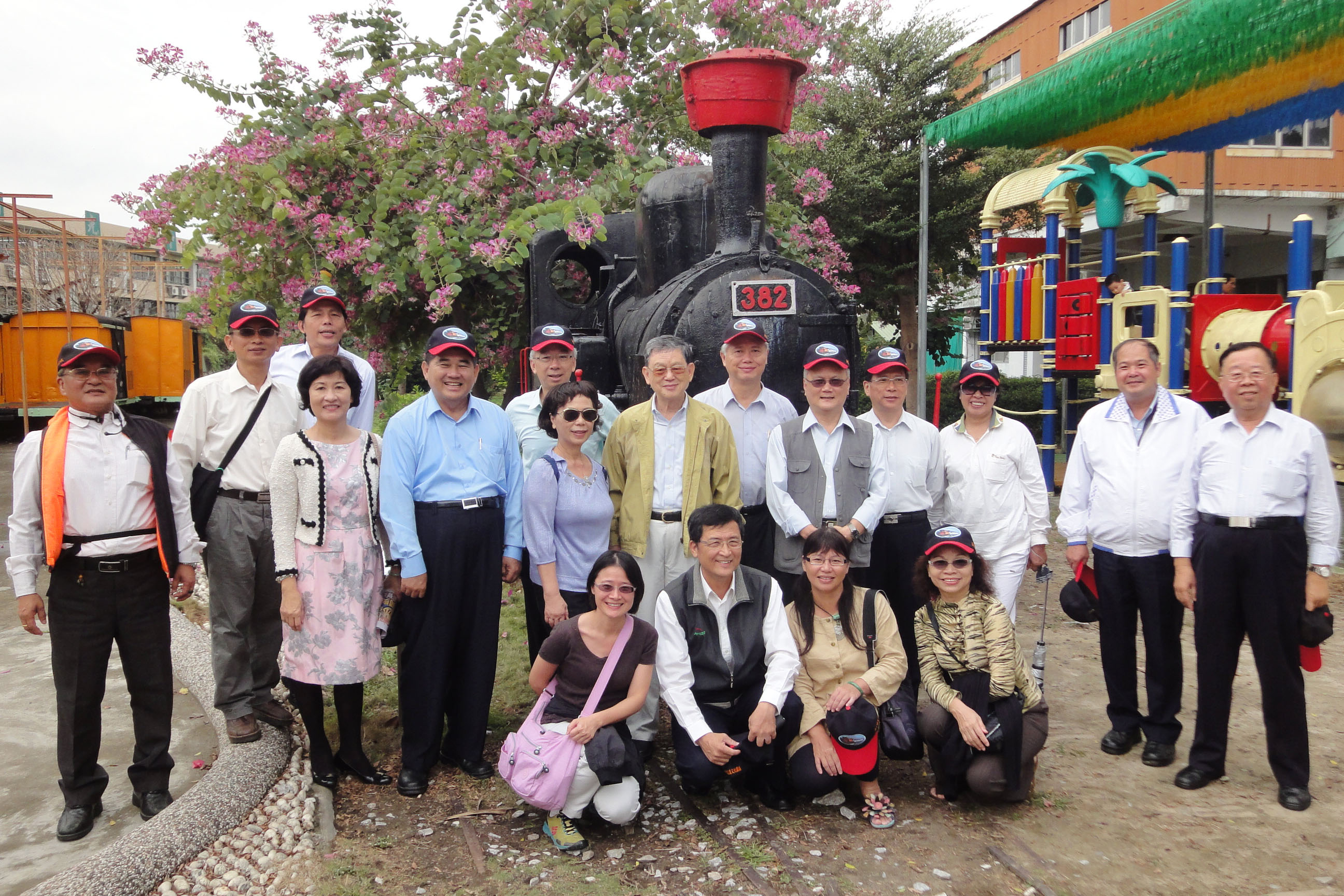 台糖董事會視察新營鐵道文化園區合影