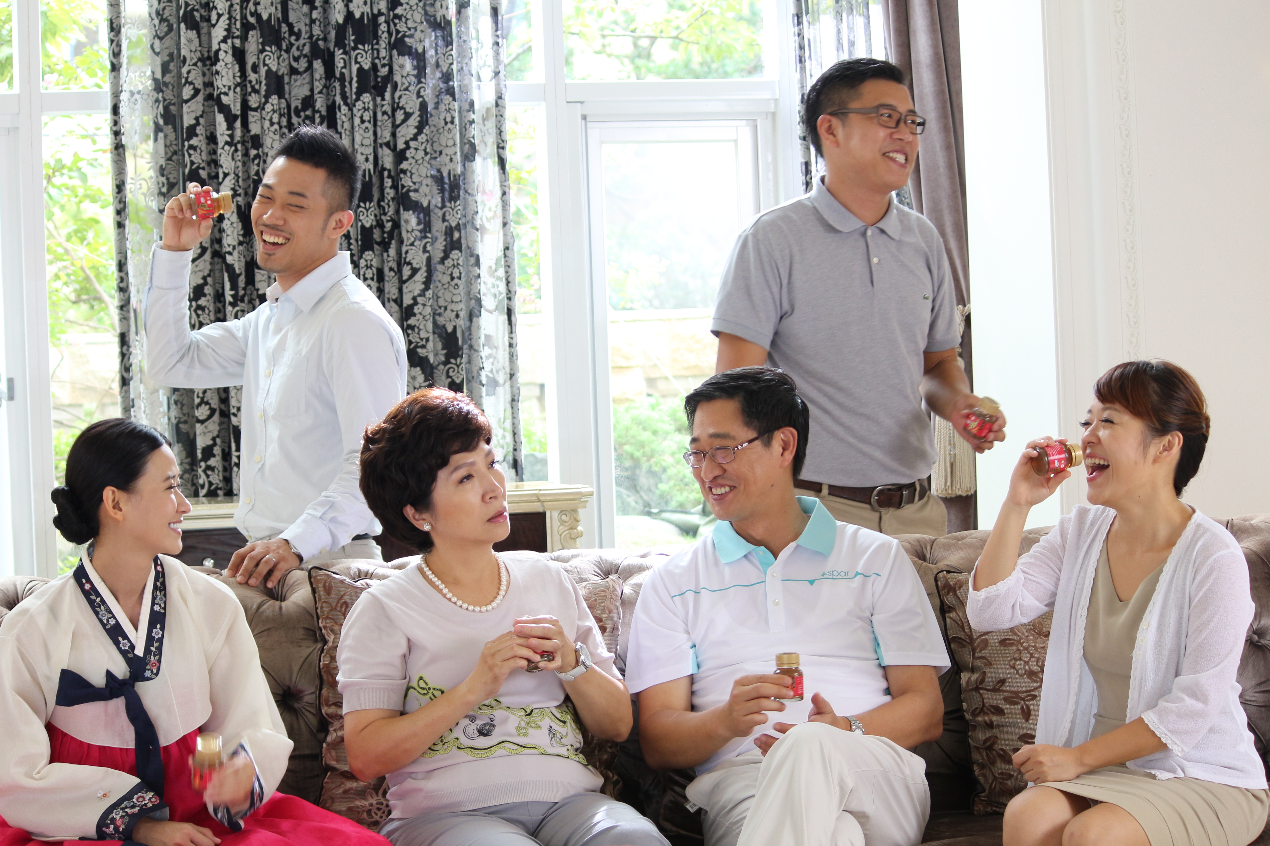 戲外的大家也是和樂融融！