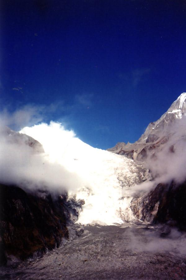 海螺溝冰川的冰瀑