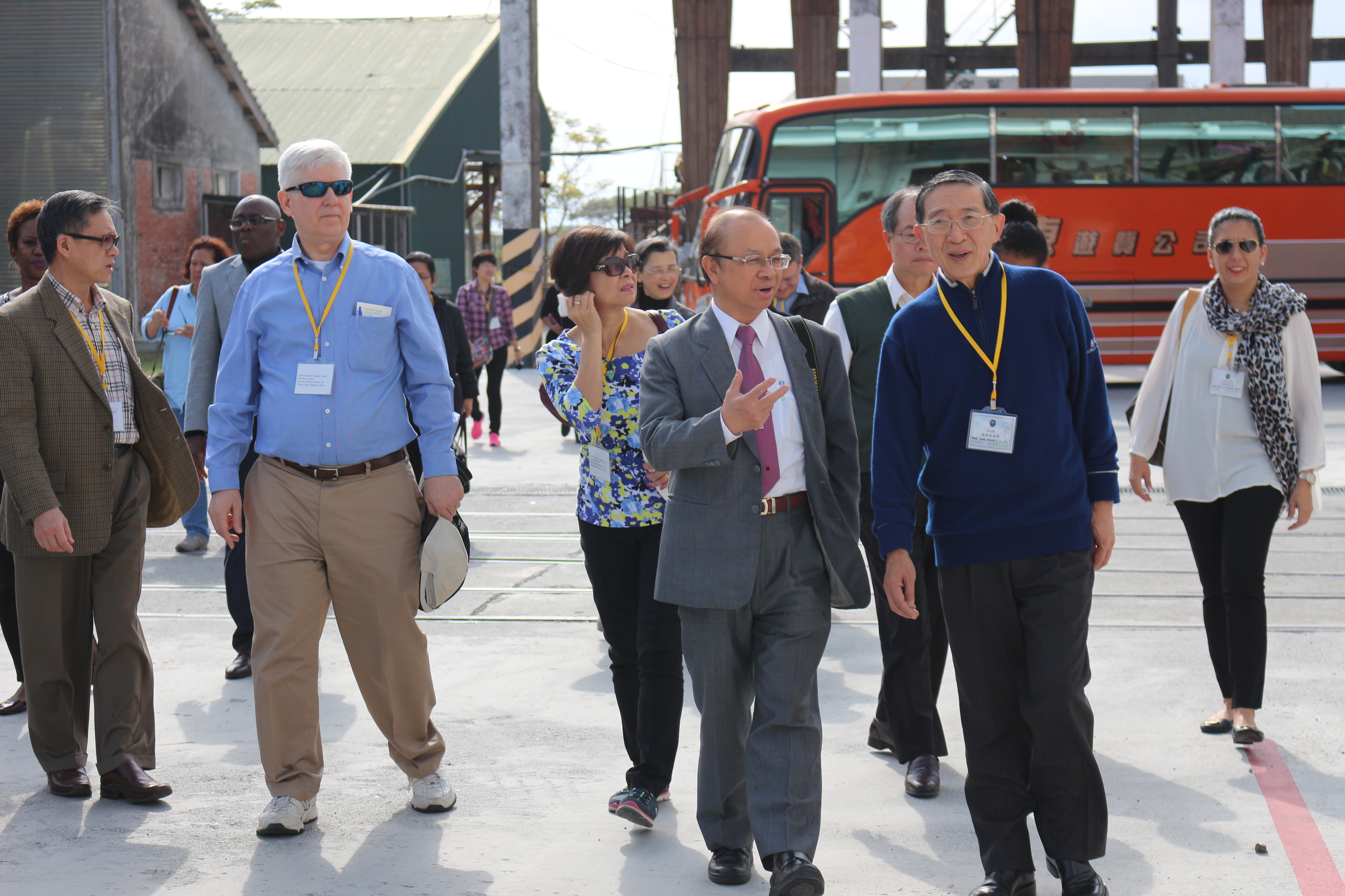 董事長陪同林部長等貴賓參訪