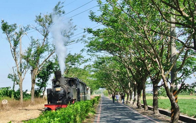   蒸汽火車田野風光 