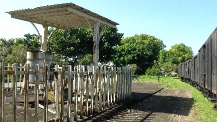 連結 油料補給站