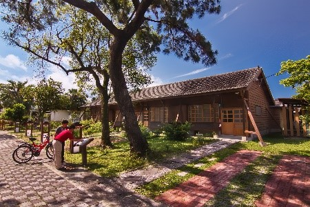 連結 花糖的老黑松