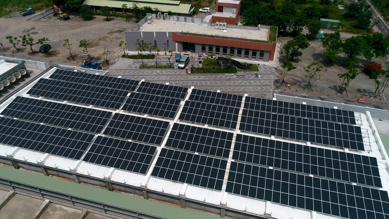 東海豐綠能豬場屋頂太陽光電設備