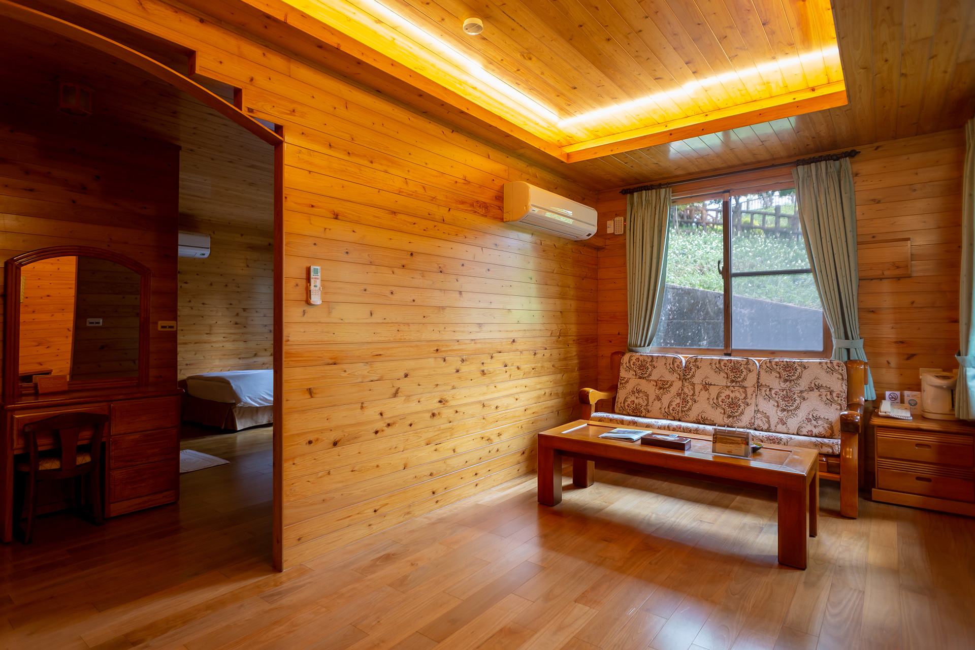 豪華木屋-一雙床一單床-客廳景觀