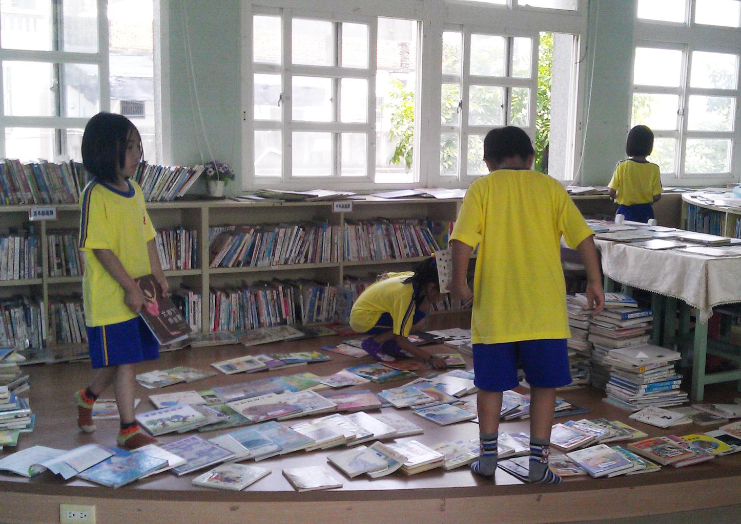 台糖串聯公司各單位募集千本二手書贈予偏鄉小學。
