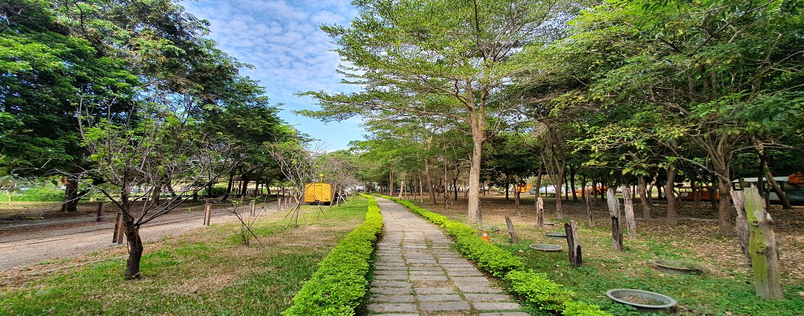 南側綠色步道